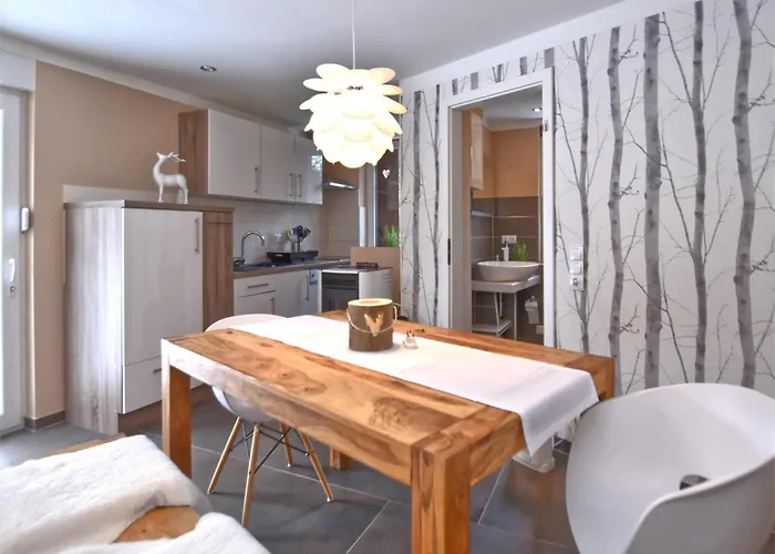 Forest-fringed Comfort بيت للعطل *