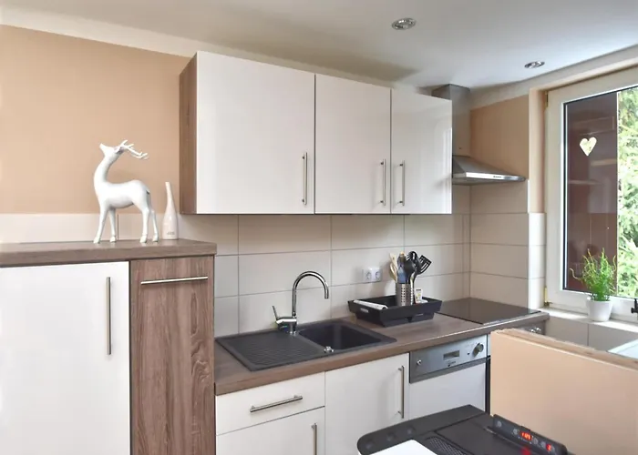 بيت للعطل Forest-fringed Comfort